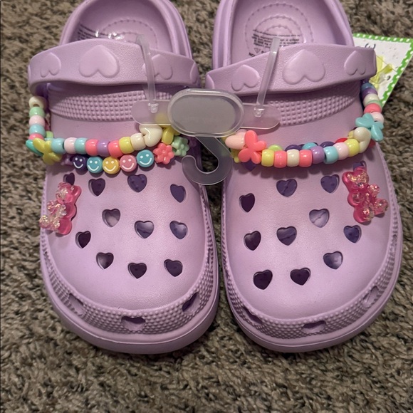 Kids Lavender Heart Sandals - Picture 4 of 7